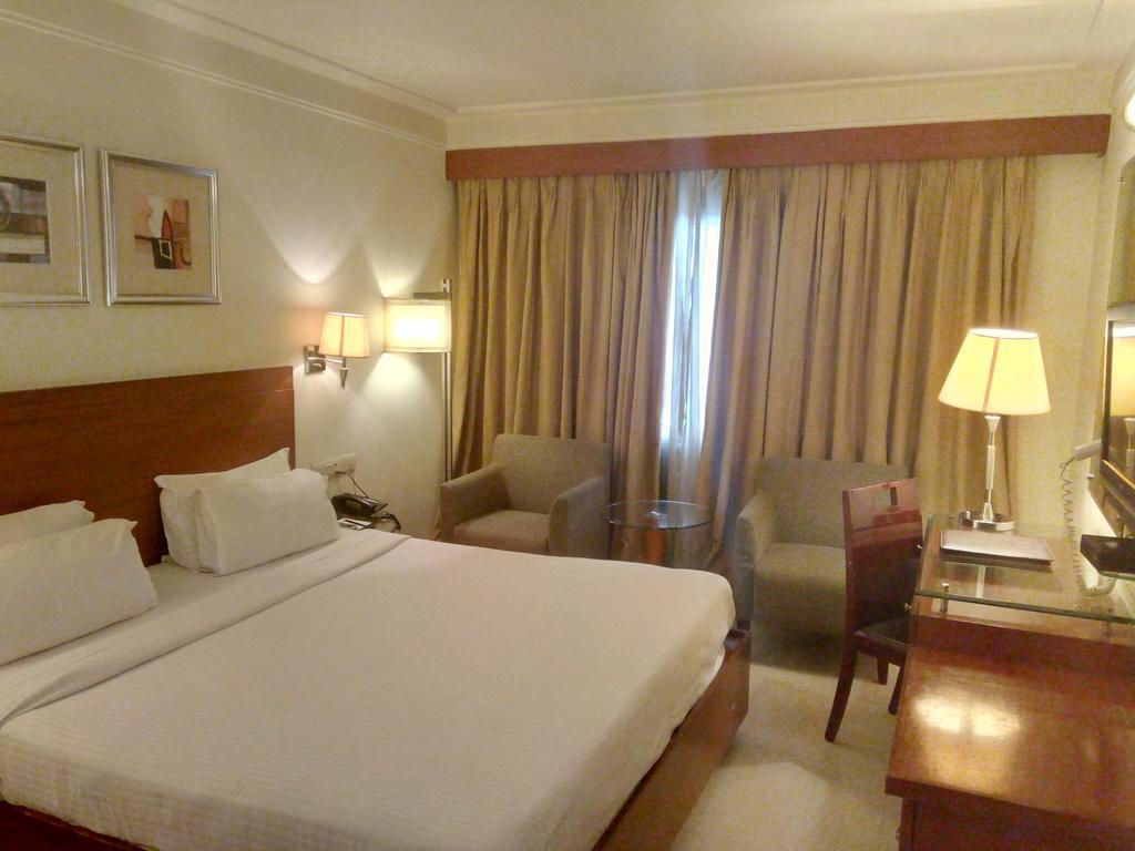 Hotel Hampshire Plaza Hajdarábád Exteriér fotografie